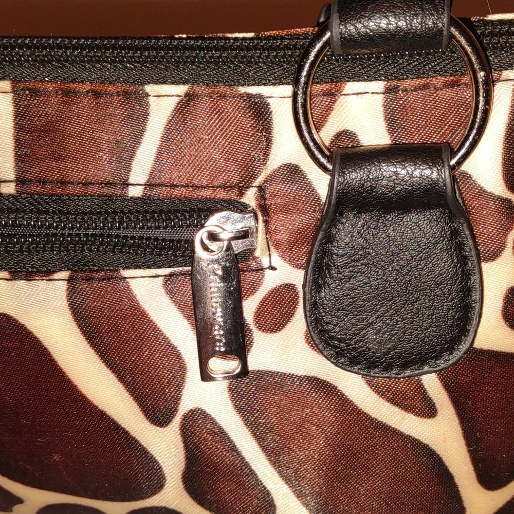 PRIMEWARE 🍷 Wine Clutch in Giraffe Print